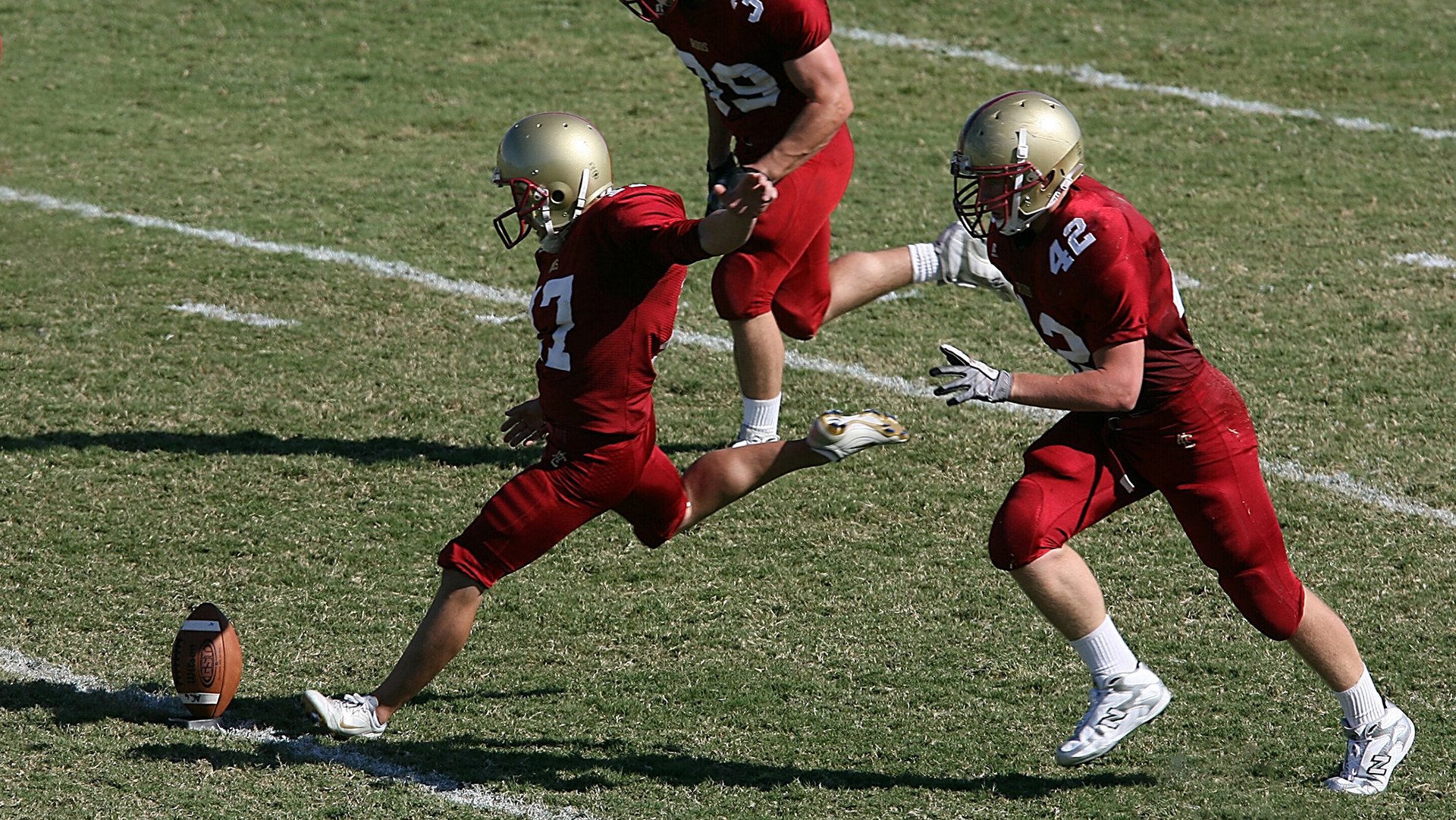 mk体育入口-中国足球协会举办青少年培训班，中国足协青少年足球联赛
